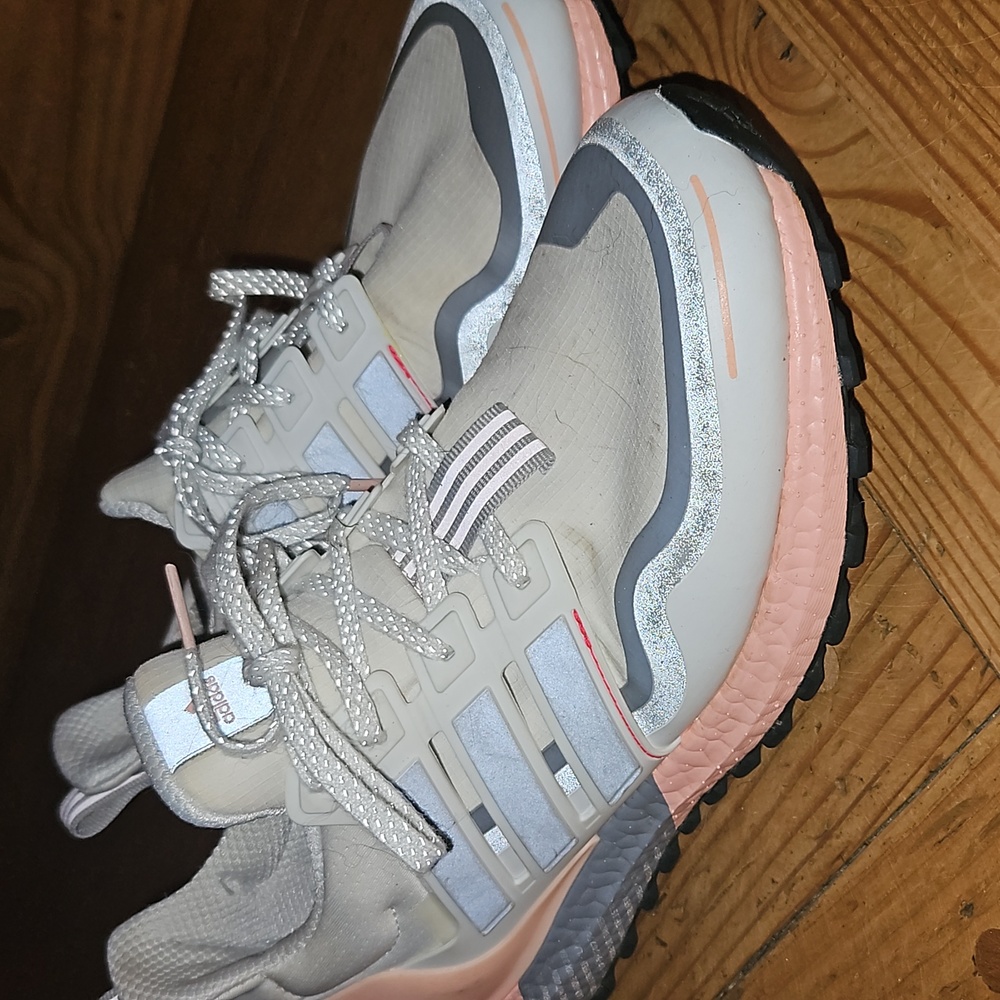 Adidas Gaurd Sneaker.